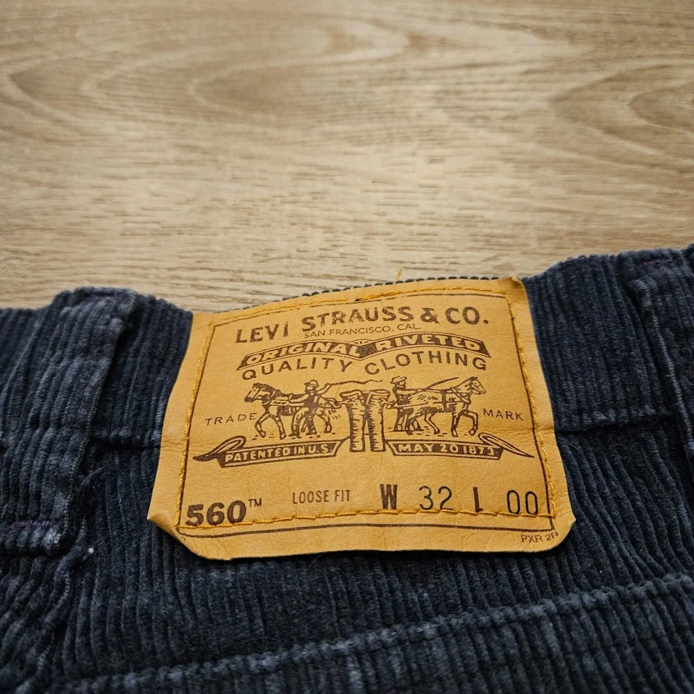 Vintage Levis 560 Corduroy Shorts Mens 32 Navy Orange Tab 8in Loose Fit 90s